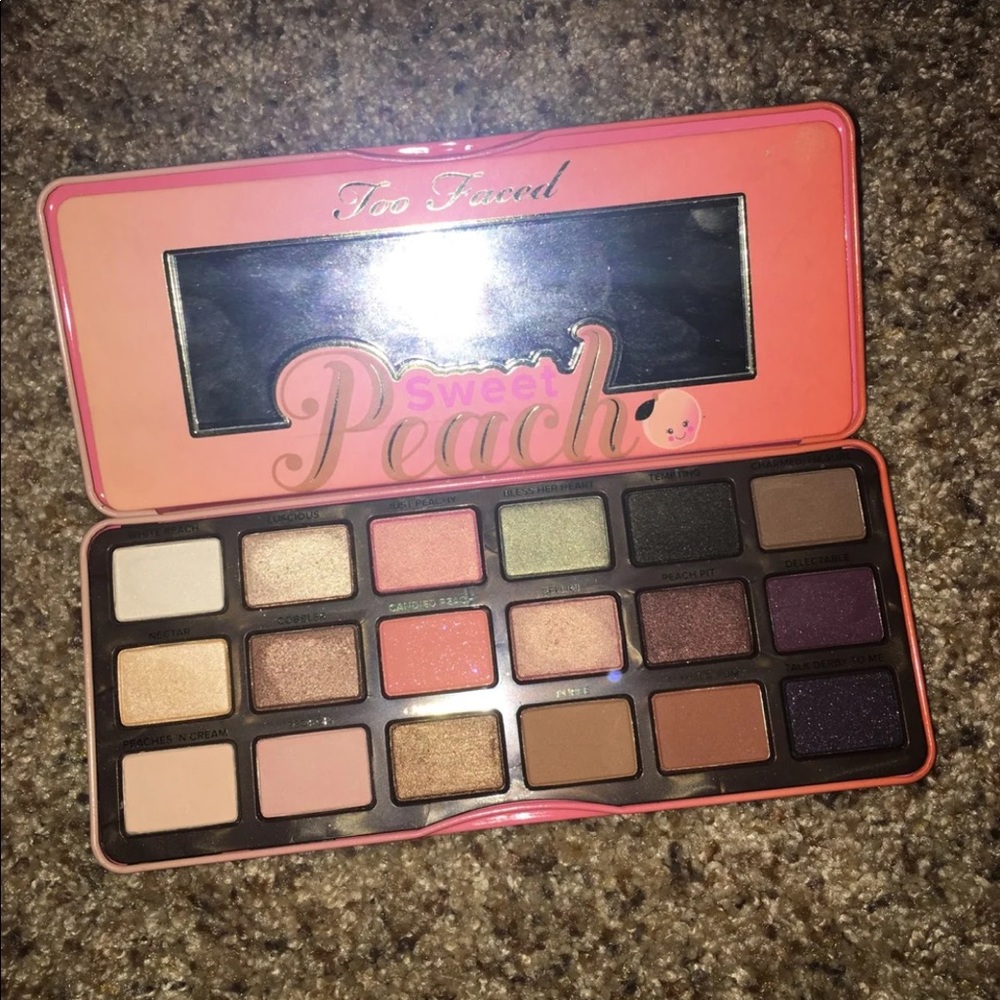 Too Faced Sweet Peach Eyeshadow Palette